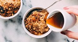 Vata-Pacifying Recipe: Crock Pot Oatmeal
